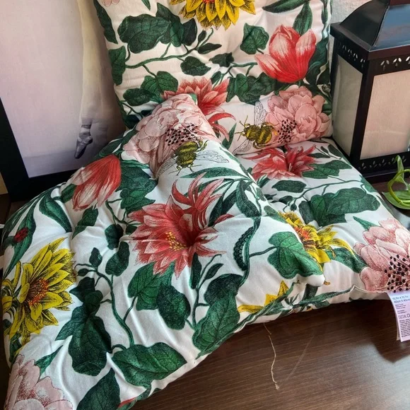 H&M Floral Cotton Chair Pads / Floor Cushion. 1 PCS - Picture 1 of 8